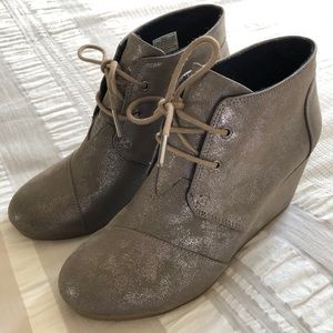 Tom’s Wedge - Like New